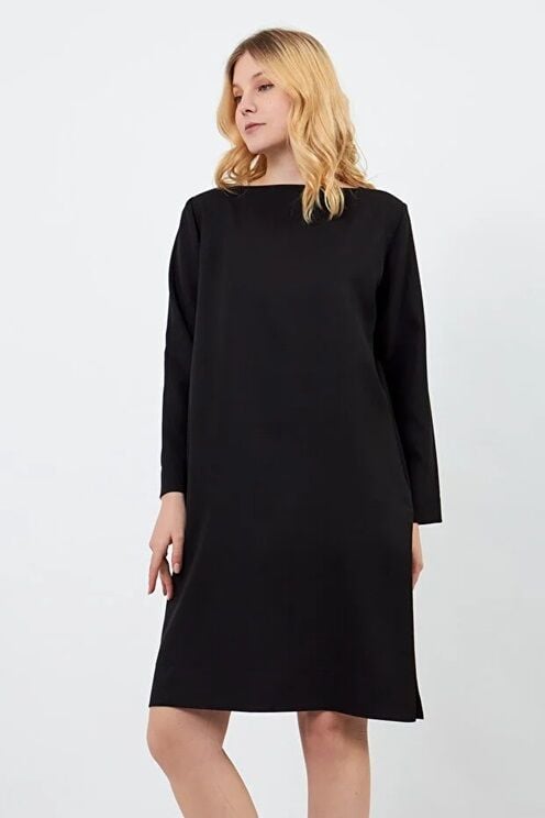 Volanlı Omuz Detaylı Elbise