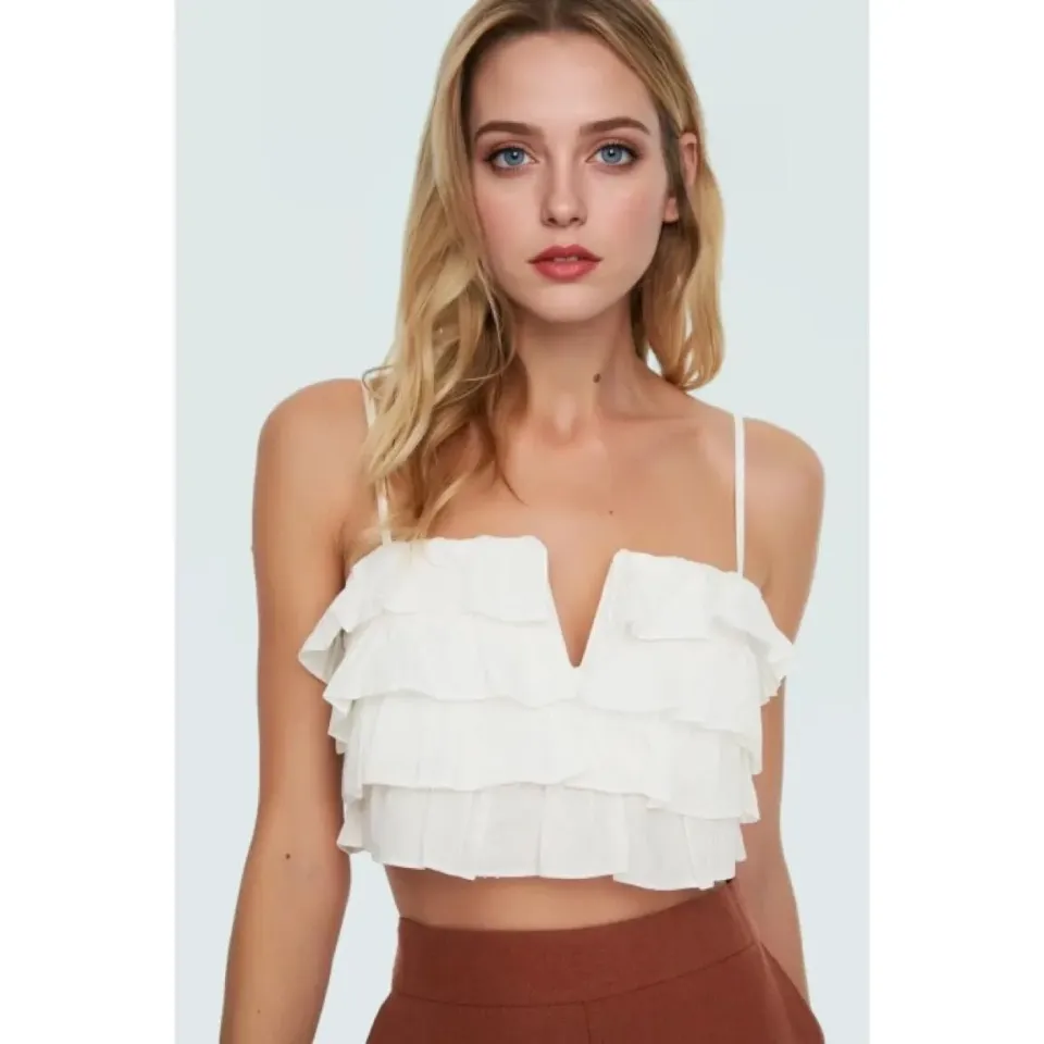 Yazlık Crop Bluz Katlı Fırfır Detay Pamuklu Dokuma Kumaş Plaj ve Günlük Stil Rahat Kullanım